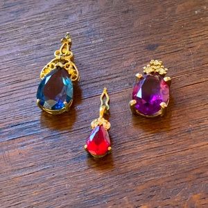 Vintage pendant set faux gold with colored stones